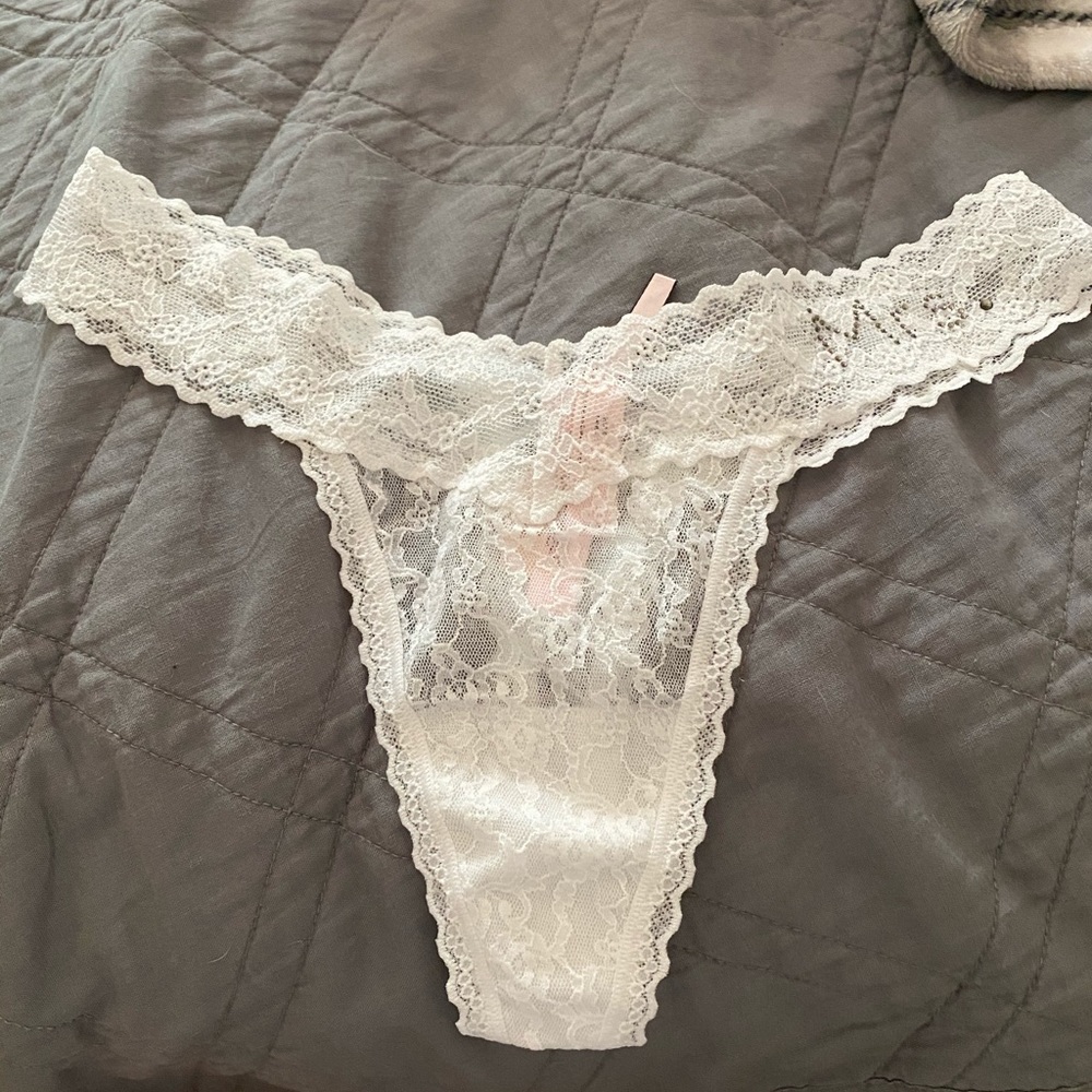 “Mrs” thong